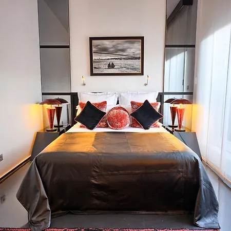 Irini Seaview House アパート